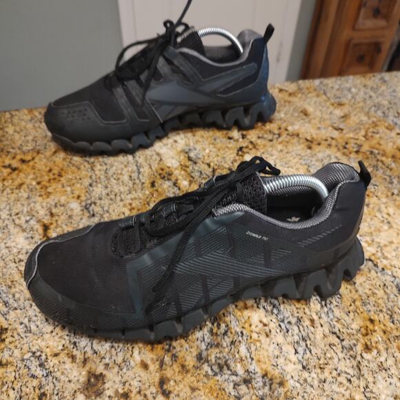 Reebok Black Running Shoes Size 9.5M ID 115407785 main image 8